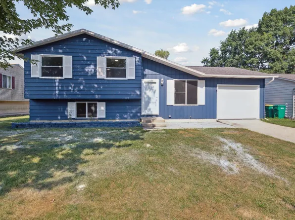 1529 Hampton Ct, Mishawaka, IN 46544