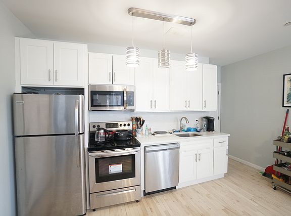 4th image of 267 22nd St #4