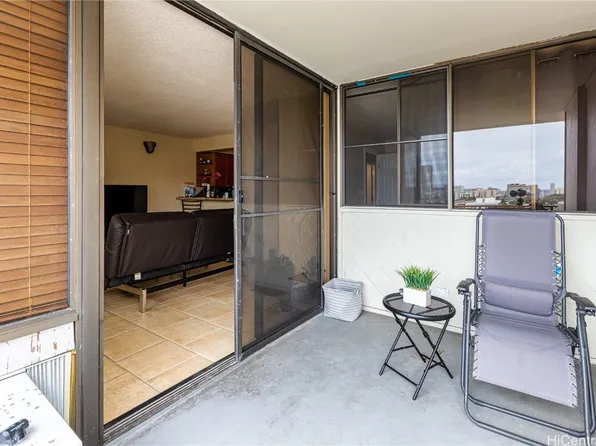 1571 Piikoi St APT 703, Honolulu, HI 96822