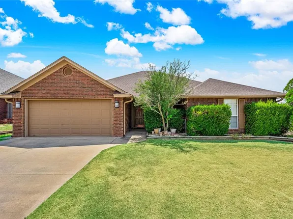 401 SE Lancelot Ln, Lawton, OK 73501