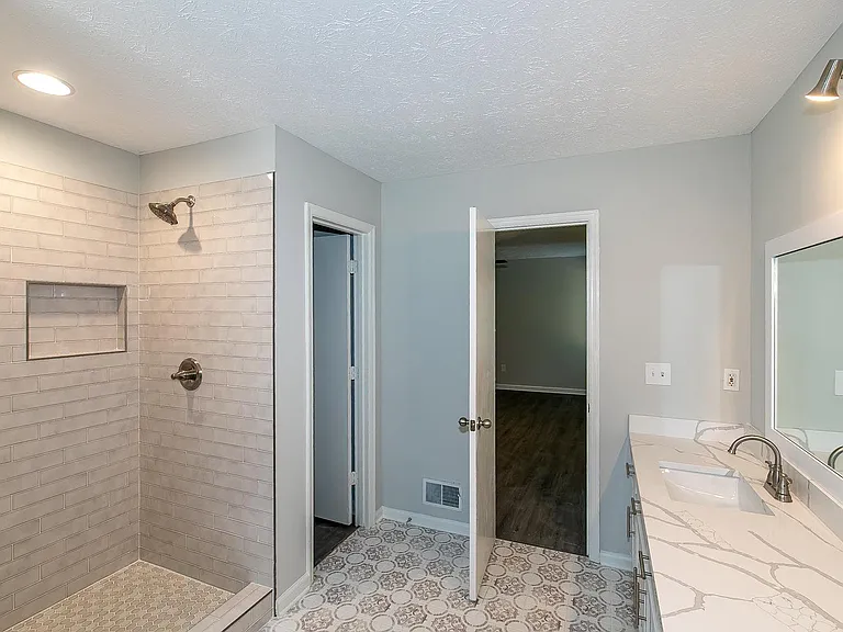 3941 Kensington Dr — Photo 28