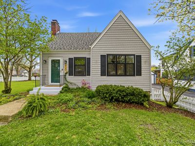 923 South Ave, St Charles, IL, 60174