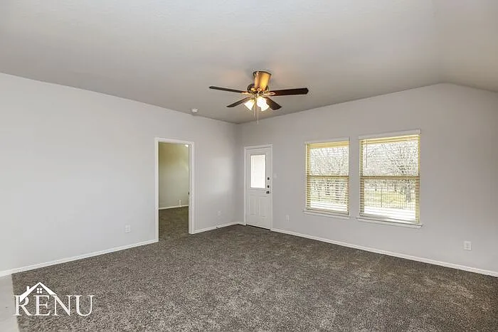 16428 Marinette Ct — Photo 7