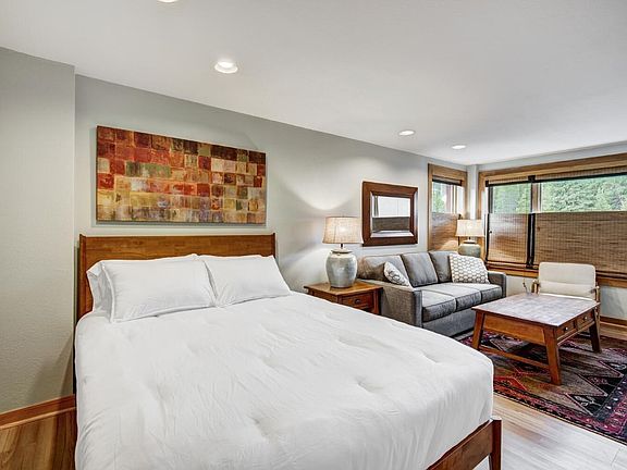 2nd image of 535 S Park Avenue UNIT 206