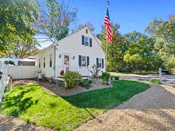 4 Hayward Pl, Hudson, NH 03051