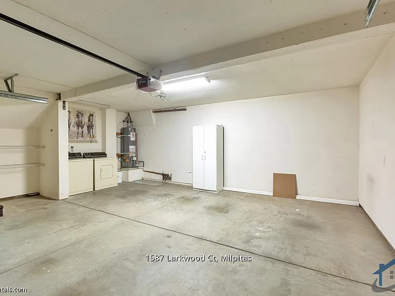 1587 Larkwood Ct — Photo 22