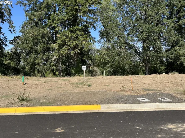 3088 NW Pinehurst Dr #48, McMinnville, OR 97128