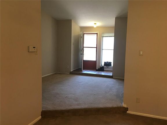 3rd image of 4705 Huntington Dr