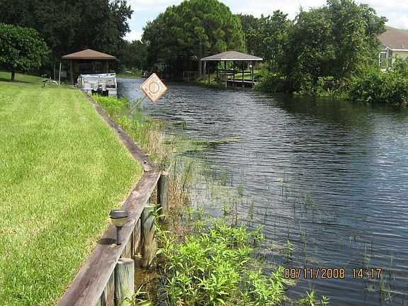 5th image of 140 Eventide Ave