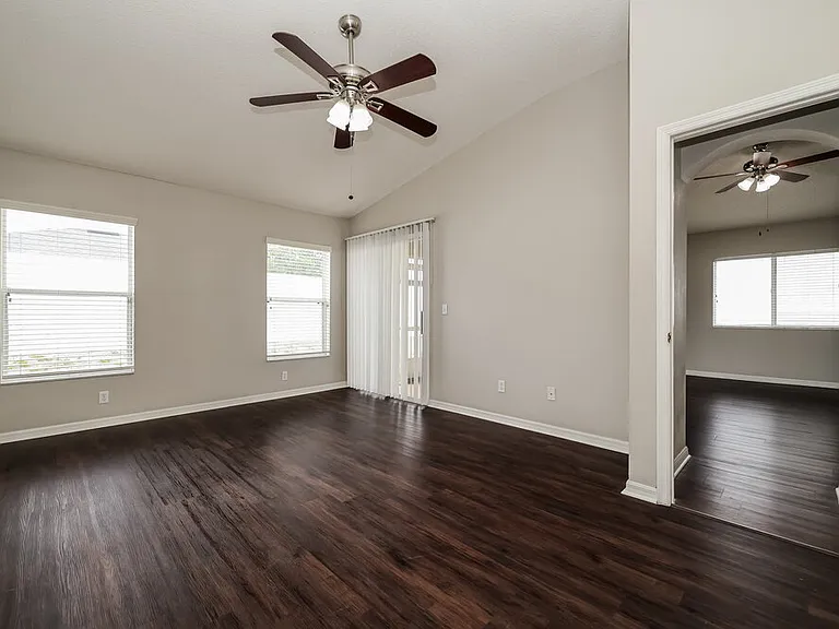 12845 Longcrest Dr — Photo 10