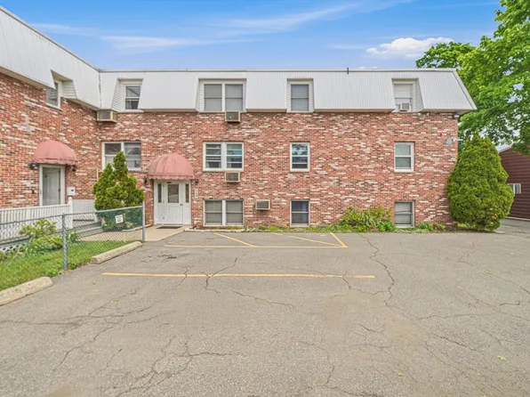 33-33A Jackson St #103, Lynn, MA 01902