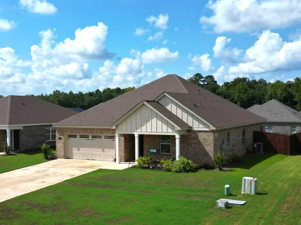 375 Kohn Dr, Millbrook, AL 36054