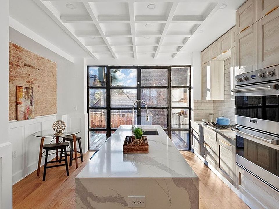 1st image of 62 Rockaway Ave #Townhouse