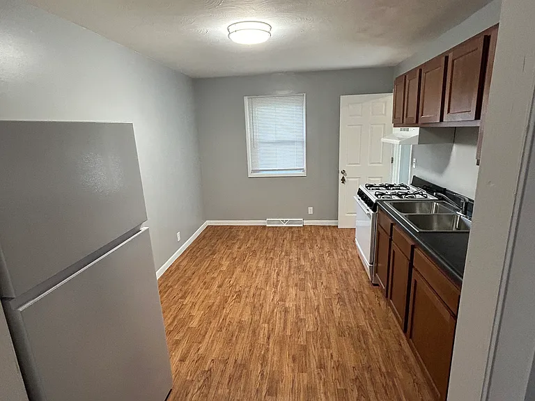 351 E Spruce St #359 — Photo 4