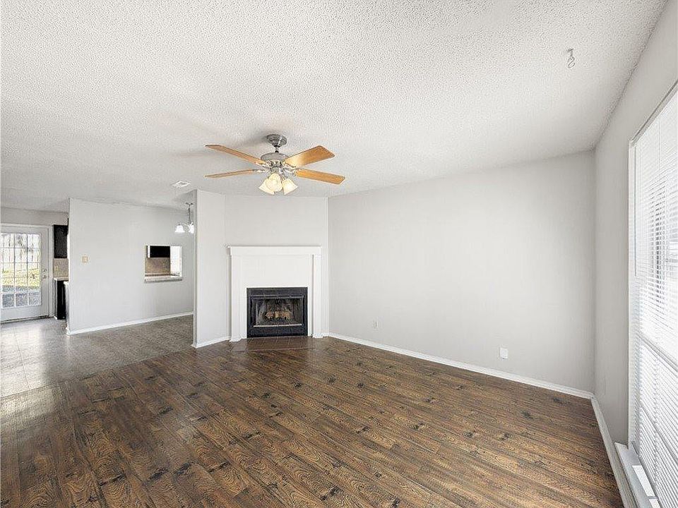 1st image of 2420 N Brophy Cir APT 1