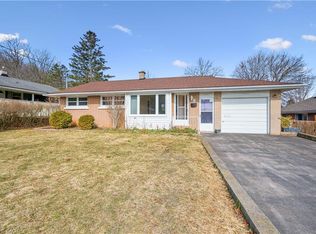 8 Gordon St, Cambridge, ON N1S2G4