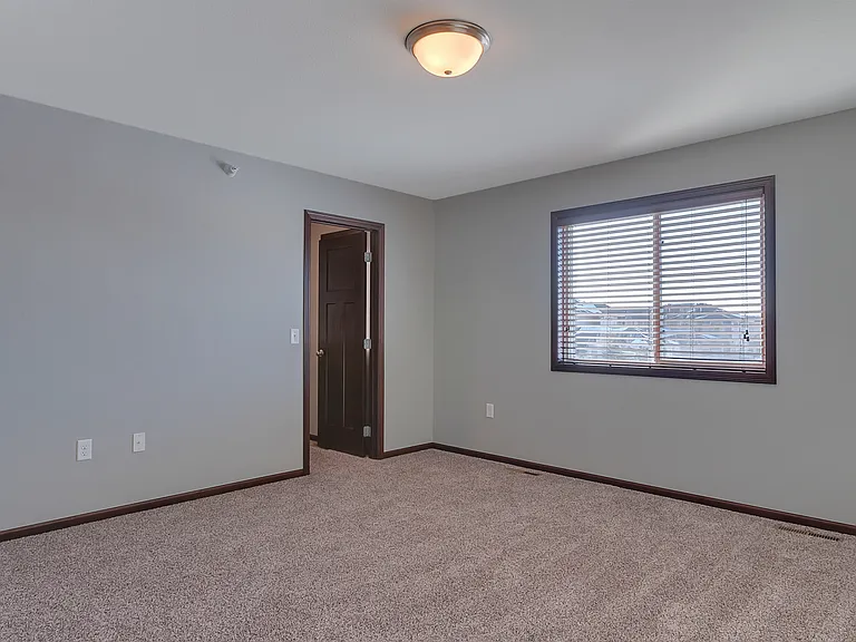 667 Roberts Rd — Photo 15