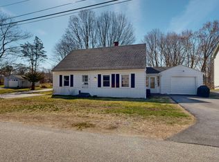 4 Therrien Ave, Saco, ME 04072