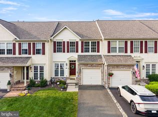 229 Creekside Dr, Pottstown, PA 19464