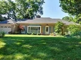 36W357 Oak Hill Dr, Dundee, IL 60118