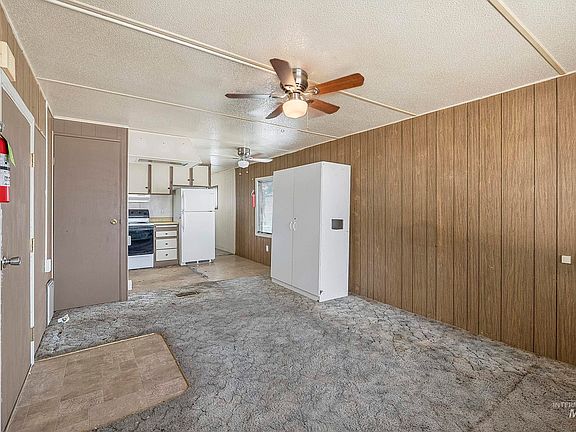 5th image of 1108 3rd Ave N Trailer 21