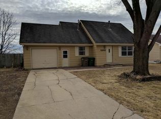 2300 Swan Dr, Norwalk, IA 50211