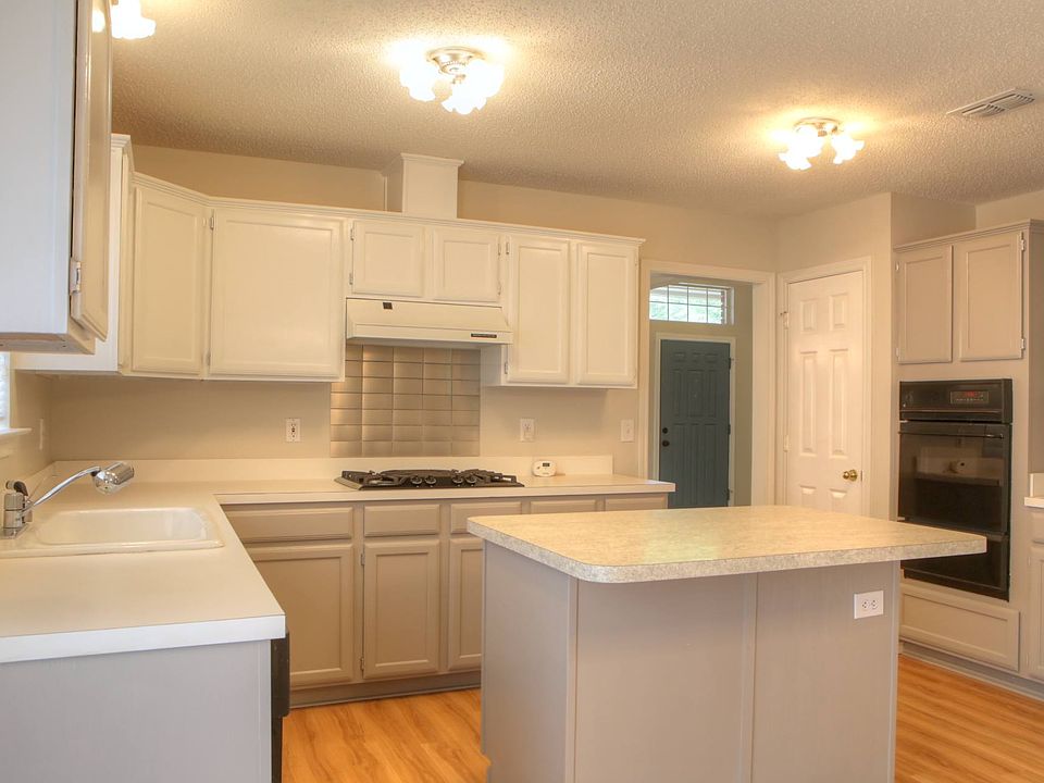 1st image of 7625 Bryce Canyon Dr W