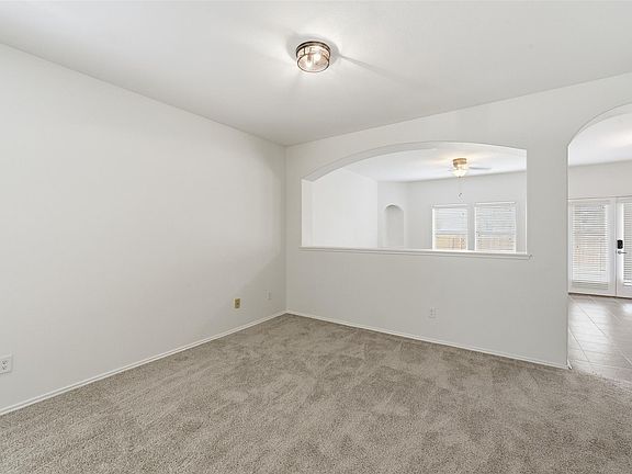 4th image of 12830 Spruce Cir
