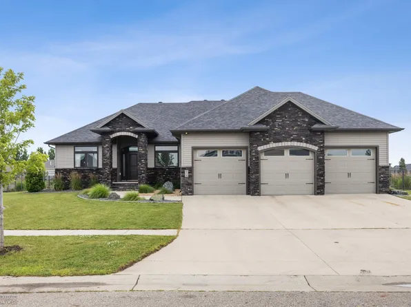 824 48th Ave W, West Fargo, ND 58078