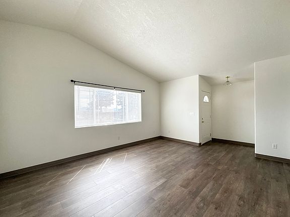 5th image of 2927-2931 SW 31st St #2927