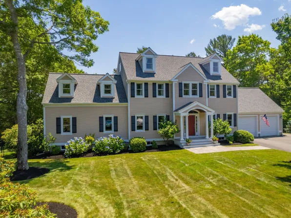 3 Hidden Oaks Lane, Mashpee, MA 02649