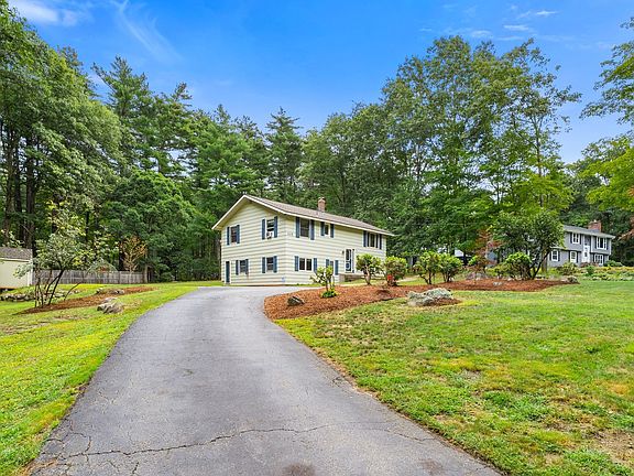 3rd image of 225 Taylor Rd