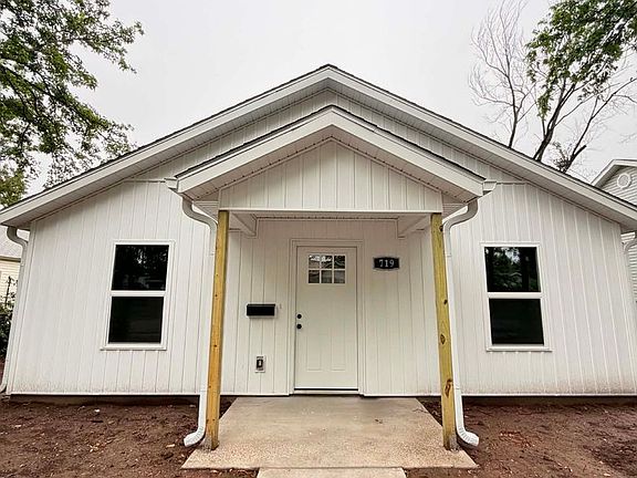 2nd image of 719 Murphy Ave