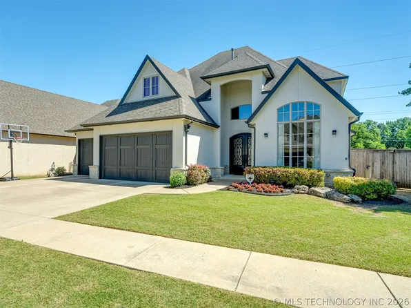 5902 E 110th Pl, Tulsa, OK 74137