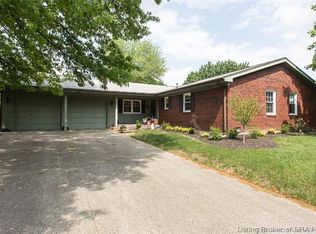 911 Brentwood Ct, New Albany, IN 47150