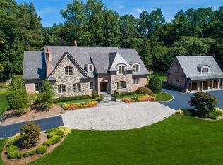 15 Plover Ln, Huntington, NY 11743