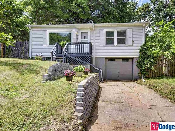2nd image of 2306 Lillian St