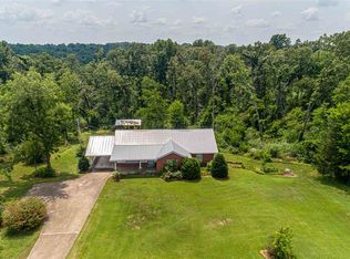 418 Largo Rd, Decaturville, TN 38329