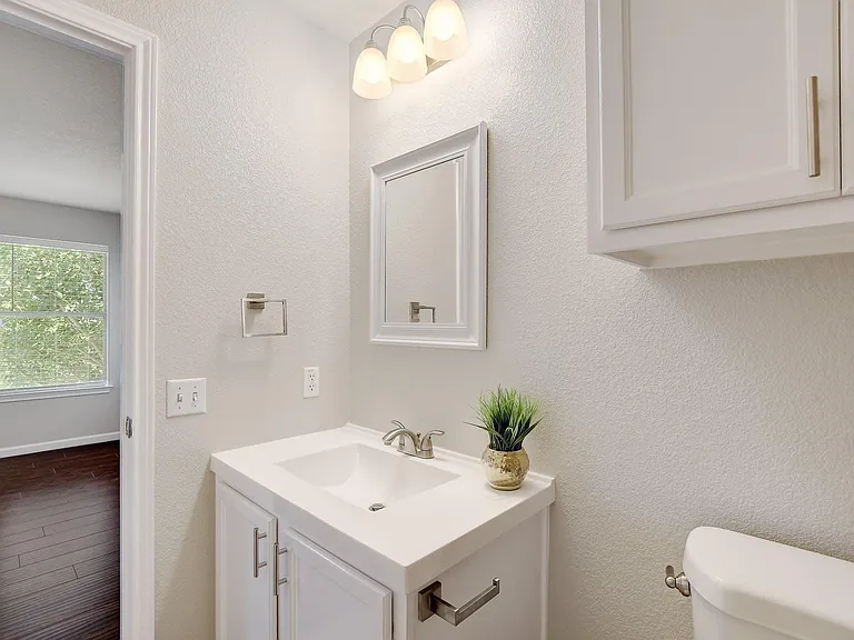 5713 Abby Ann Ln — Photo 13