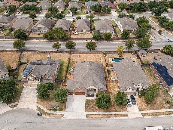 4th image of 613 OAKMONT WAY