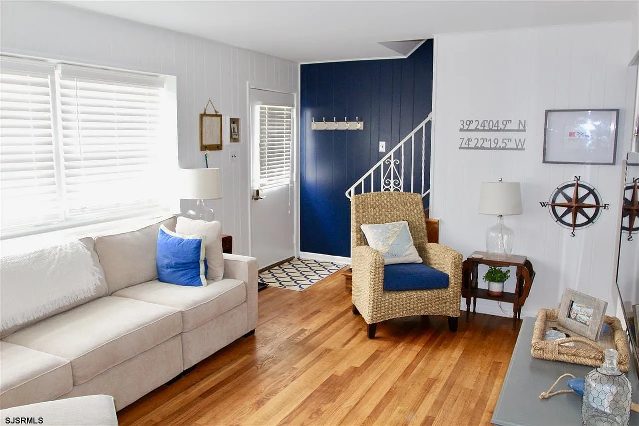 4 bed, 3.0 bath, $5,000 — Photo 4