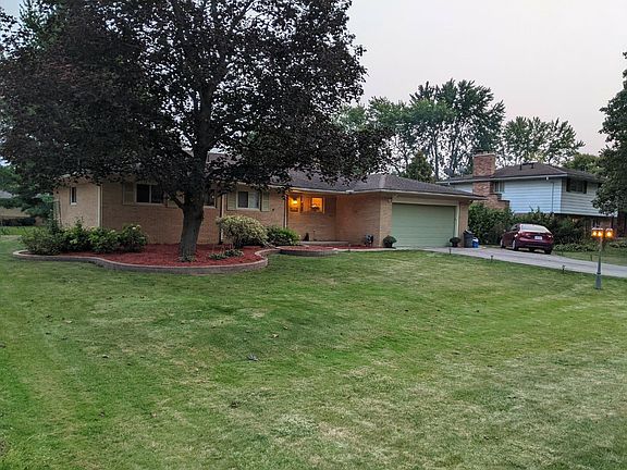 2nd image of 32519 Nestlewood St