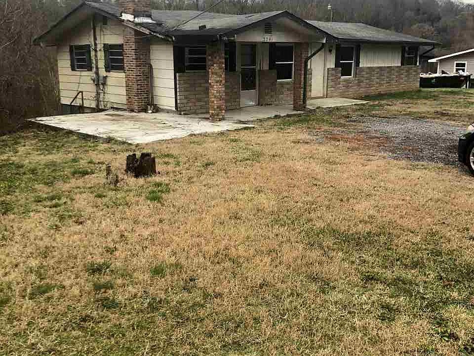1st image of 3241 Cherokee Dr