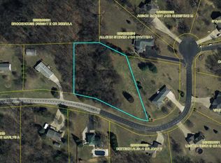 2853 Rolling Meadow Ln, Muscatine, IA 52761