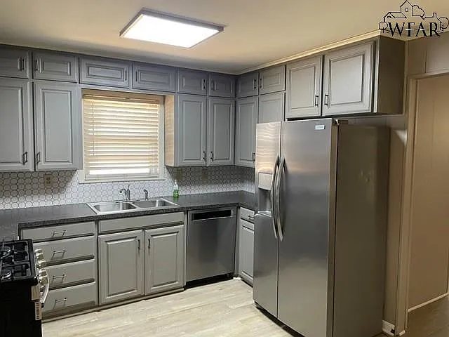 4701 Augusta Ln — Photo 3