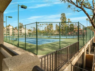 5520 Owensmouth Ave APT 119, Woodland Hills, CA, 91367