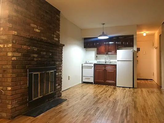 Rented by Compass | media 10