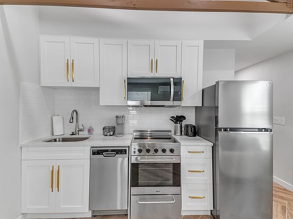 3rd image of 601-603 Lyndhurst St #603-A