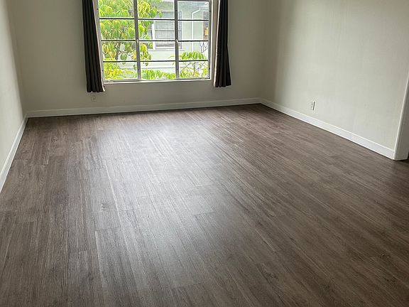 2nd image of 2831 Arizona Ave APT C