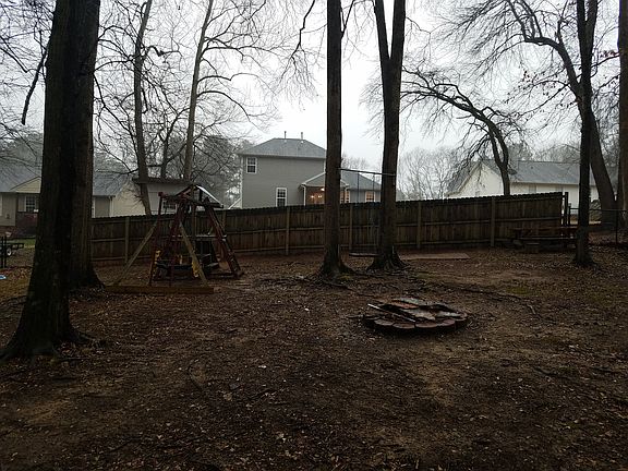 5th image of 203 Heritage Creek Dr